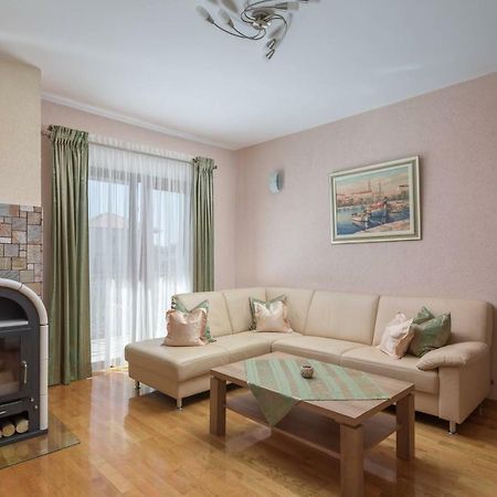 Apartment Novi Kastela Ngoại thất bức ảnh