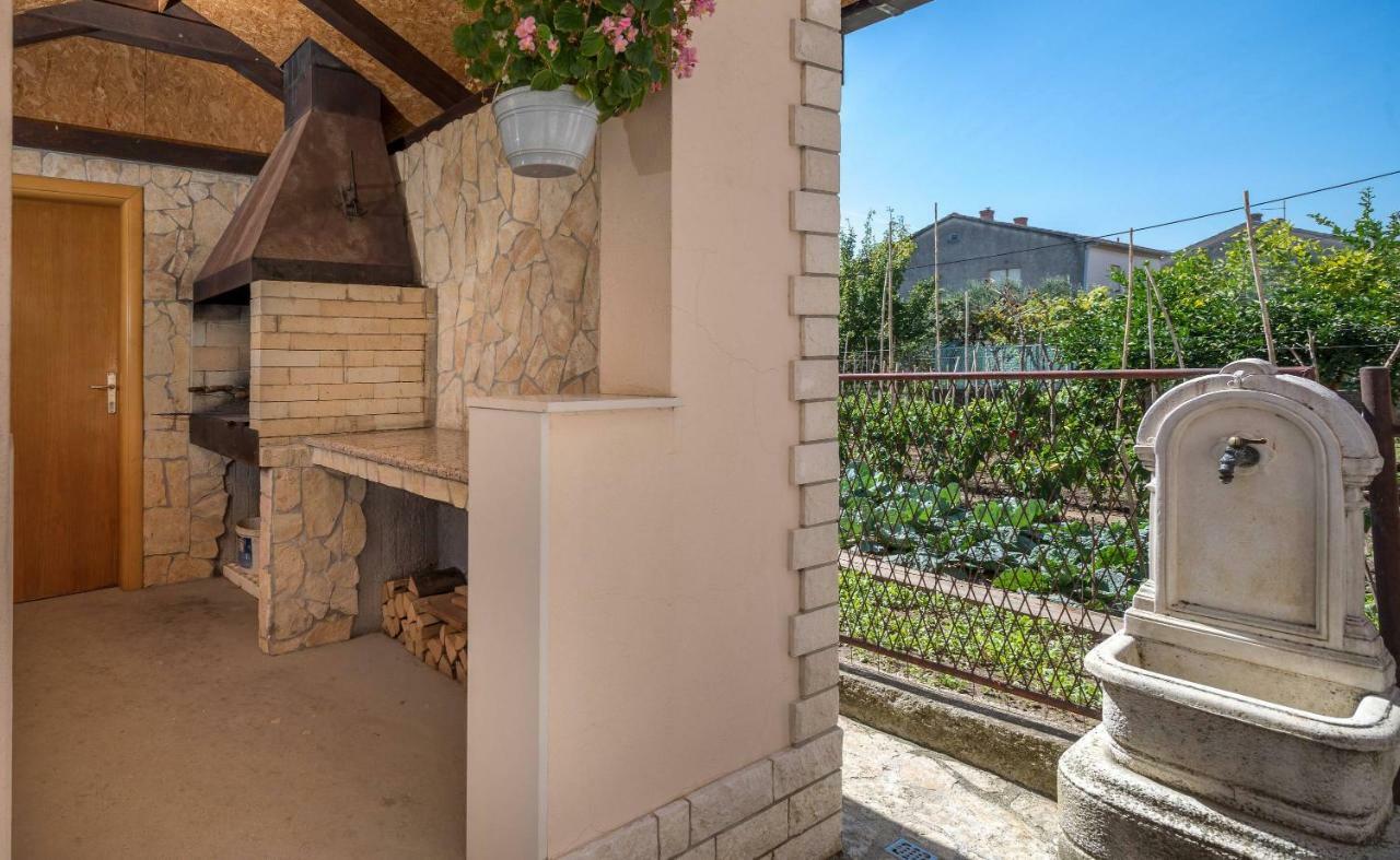 Apartment Novi Kastela Ngoại thất bức ảnh