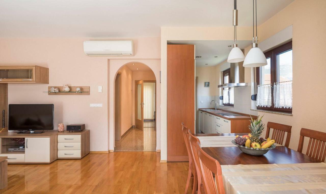 Apartment Novi Kastela Ngoại thất bức ảnh