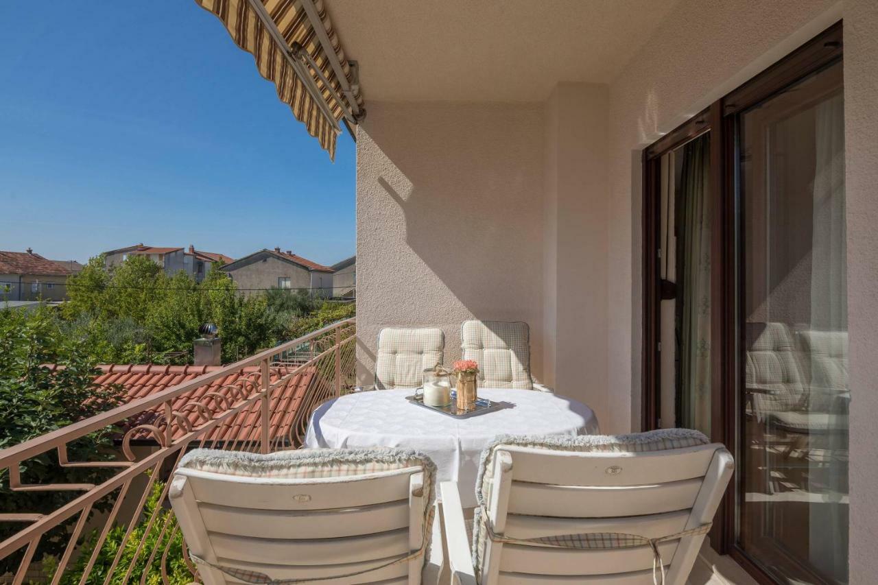 Apartment Novi Kastela Ngoại thất bức ảnh