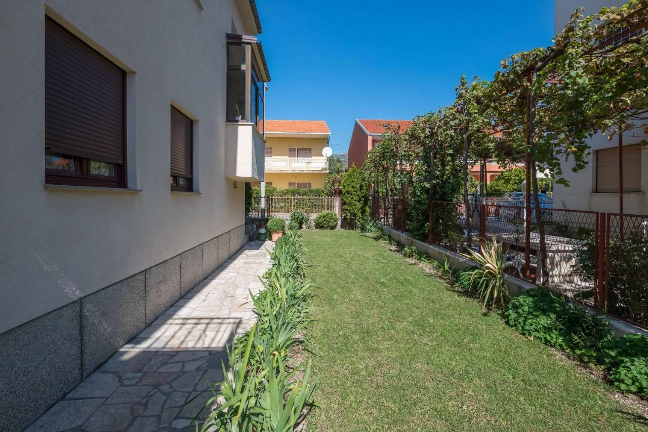 Apartment Novi Kastela Ngoại thất bức ảnh